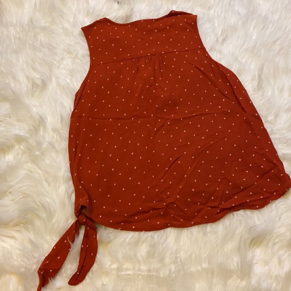 Universal Thread Sleeveless Top - Picture 3 of 3